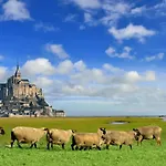 Ibis Avranches Baie Du Mont-saint-michel Hotel 3*