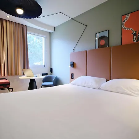 Ibis Avranches Baie Du Mont-saint-michel 3*
