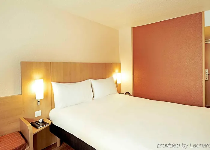 Ibis Avranches Baie Du Mont-saint-michel Hotel 3*