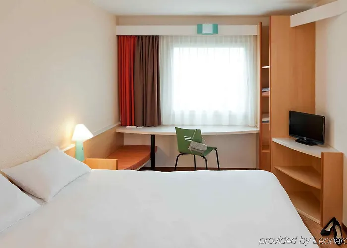 Ibis Avranches Baie Du Mont-saint-michel Hotel